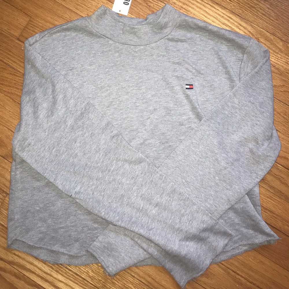 Tommy Hilfiger cropped long sleeve